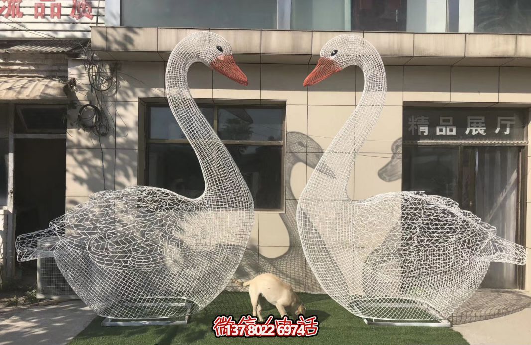 不銹鋼天鵝雕塑，給您的景區增添一抹優雅氣息