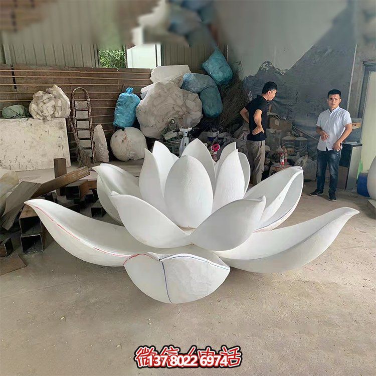 不銹鋼大型戶(hù)外水景蓮花雕塑