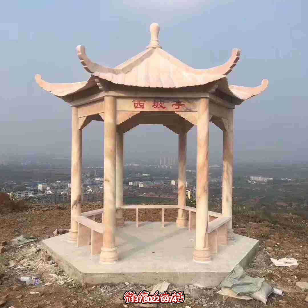 西坡涼亭景觀，觀賞大型晚霞紅