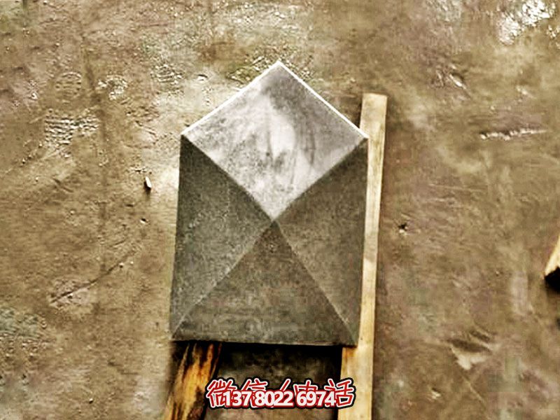 菱形擋車石阻石球，為兒童游樂場提供安全保障