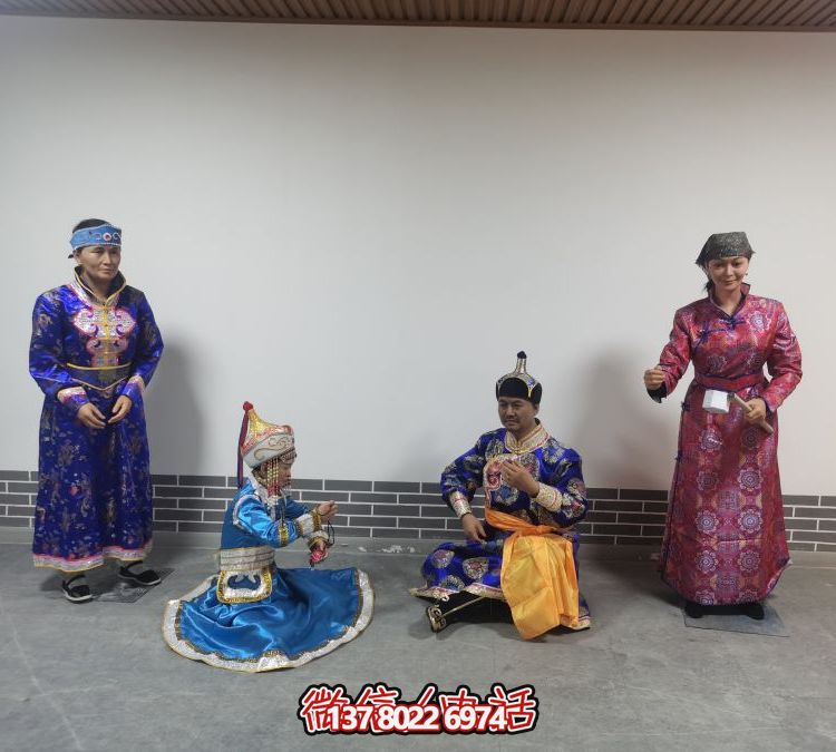 玻璃鋼彩繪園林景區(qū)少數民族雕塑