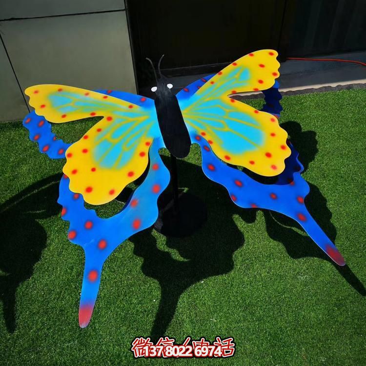彩繪玻璃鋼蝴蝶雕塑，精美戶外園林裝飾