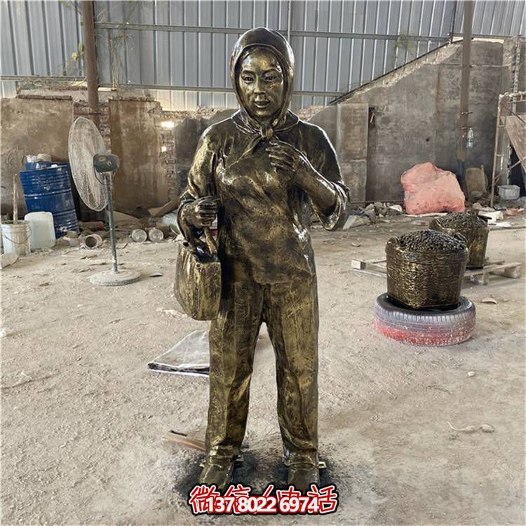 玻璃鋼仿銅人物雕塑，美化園林景區