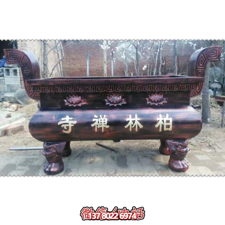 玻璃鋼大型香爐雕塑，點綴露天景區