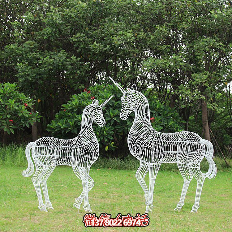 新穎的西方風格鐵藝網(wǎng)格獨角獸雕塑