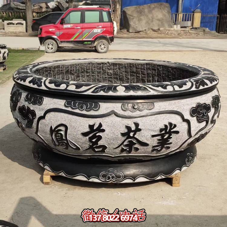 仿古青石荷花水缸，配合庭院戶外，點綴人間養魚園