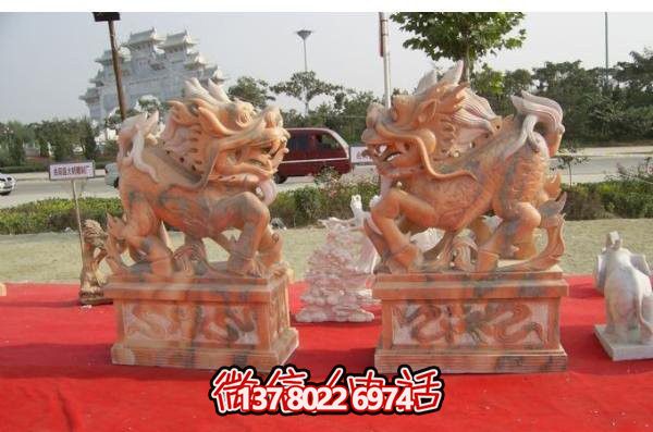 戶外公園一對(duì)晚霞紅石雕麒麟雕塑 戶外公園一對(duì)晚霞紅石雕麒麟雕塑
