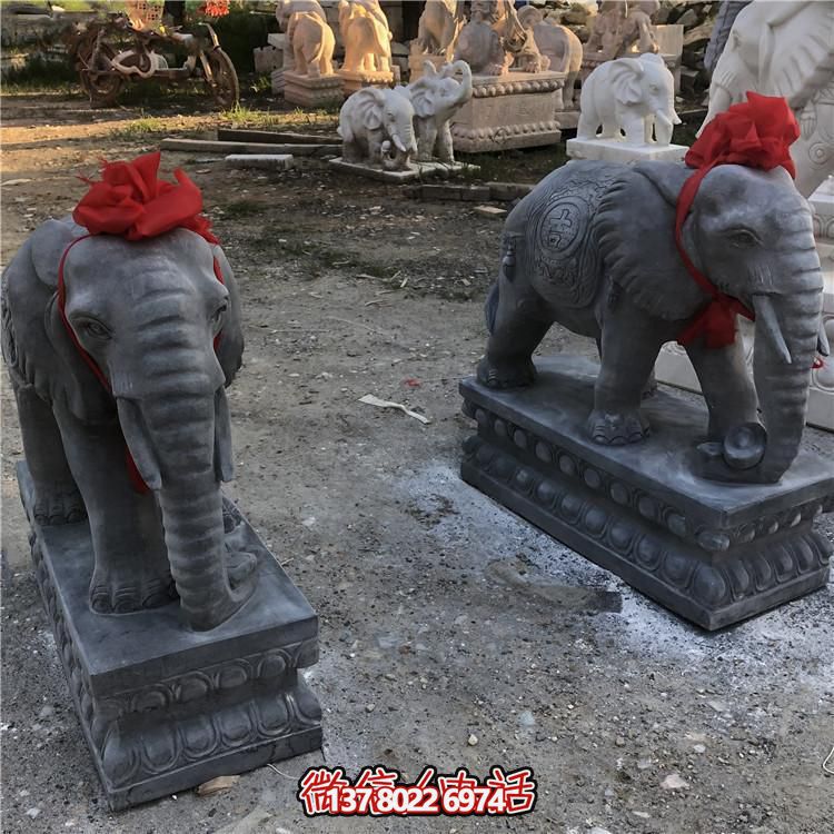 景區(qū)擺放青石雕刻仿古小象門(mén)墩雕塑