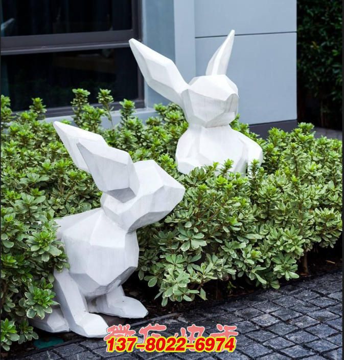 幾何兔影 —— 不銹鋼動物雕塑的景觀意趣營造